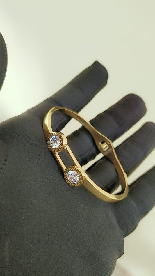 Elegant Designer-Inspired Luxury Bracelets – Gold & Silver