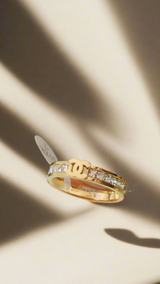 Luxe Gold-Plated Crystal Ring – Elegant Designer-Inspired Jewelry